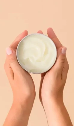 Baume magique Coco Après-Soleil|Mains