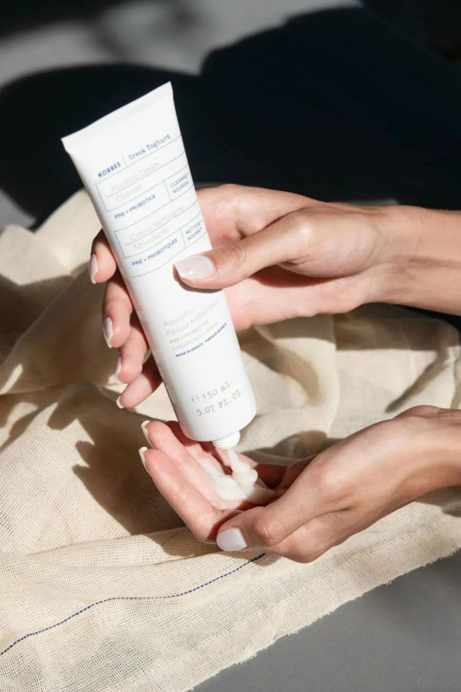New Crème nettoyante moussante aux probiotiques et yaourt grec Nettoyant Visage