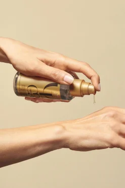 Hot Huile lissante sublimatrice de brillance Oil Reflections Masque & Soin