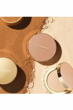 Poudre compacte matifiante infusée au lait de pêcher Ever Matte Compact Powder Poudre Libre & Compacte