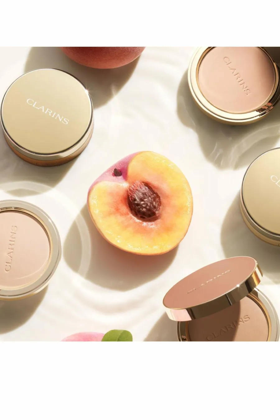 Poudre compacte matifiante infusée au lait de pêcher Ever Matte Compact Powder Poudre Libre & Compacte